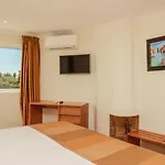 Lagoa Hotel Aparthotel 4*