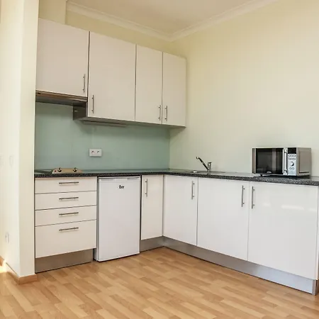 Lagoa Hotel Ξενοδοχείο με διαμερίσματα 4*