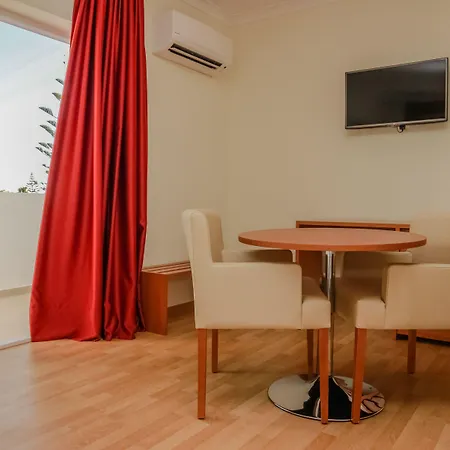 Ξενοδοχείο με διαμερίσματα Lagoa Hotel Lagoa (Algarve)