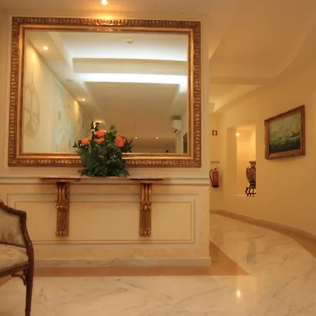 Lagoa Hotel 4*