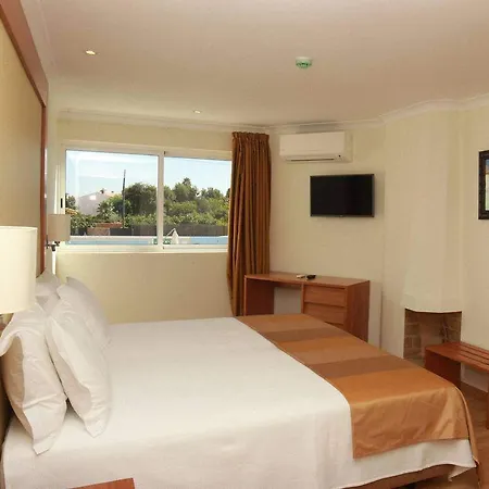 Lagoa Hotel 4*