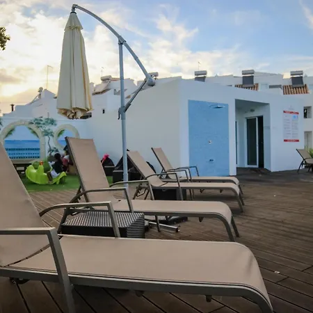 מלון דירות Lagoa Hotel 4*