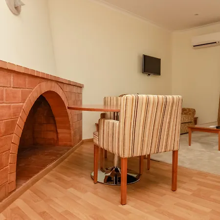 Lagoa Hotel 4* לגואה