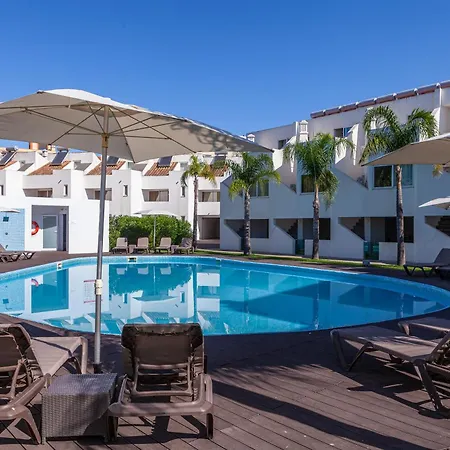 Apartmanhotel Lagoa Hotel 4*