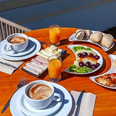 Lagoa Hotel 4*