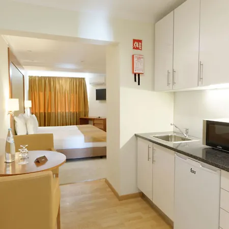 Lagoa Hotel 4* Lagoa (Algarve)