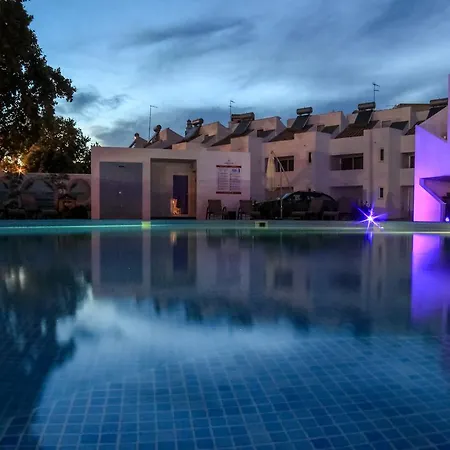 Lagoa Hotel לגואה