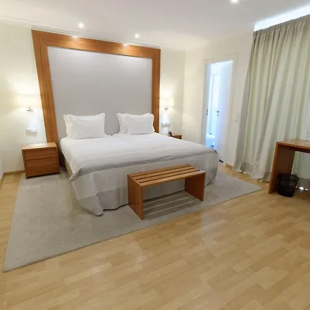 Lagoa Hotel 4*
