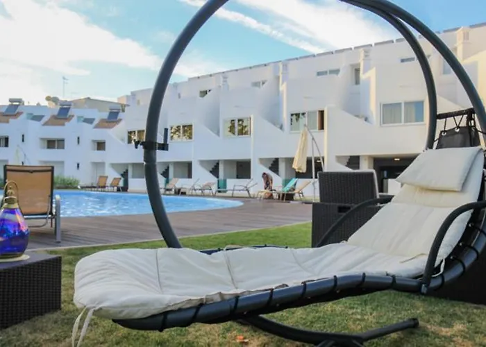 Lagoa Hotel Aparthotel 4*