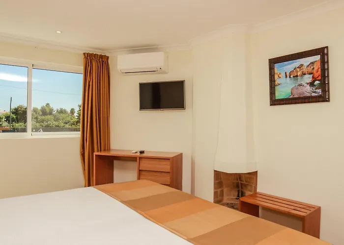 Lagoa Hotel Aparthotel 4*