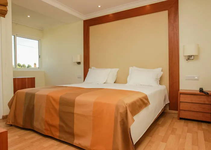 Lagoa Hotel Aparthotel 4*