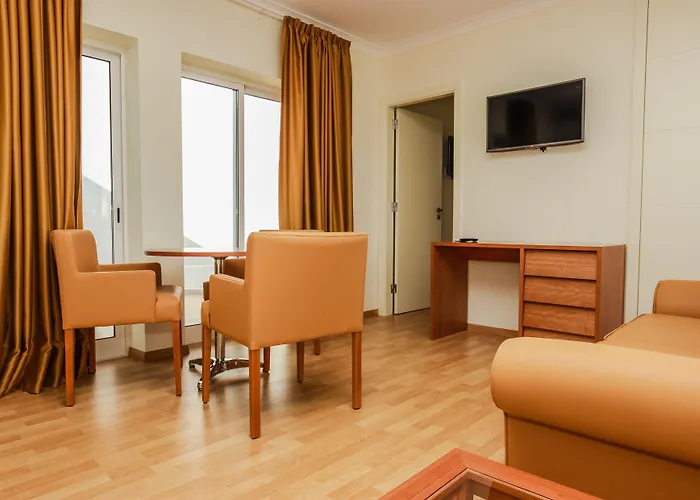 Aparthotel Lagoa Hotel 4*