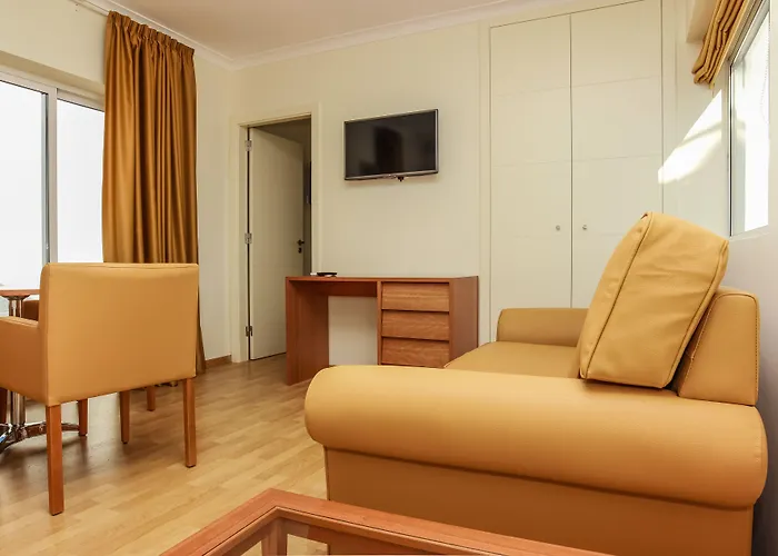 Lagoa Hotel 4*