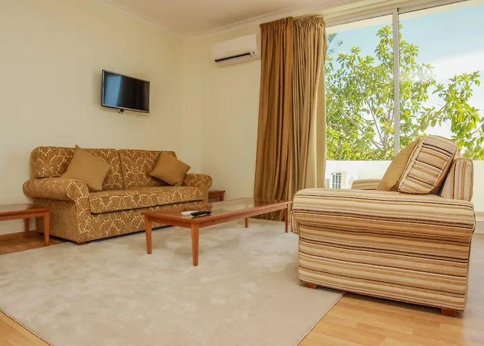 Aparthotel Lagoa Hotel 4*