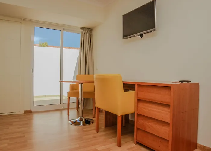 Lagoa Hotel Aparthotel 4*