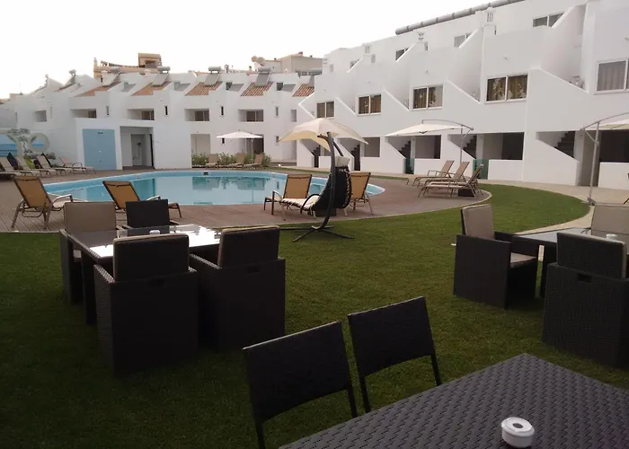 Lagoa Hotel Aparthotel 4*