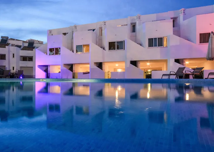 Aparthotel Lagoa Hotel